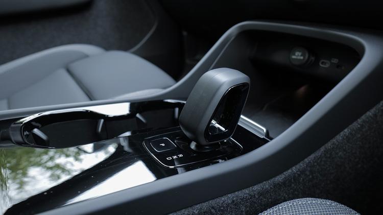 VOLVO EX40 ESTATE 185kW Extended Range Plus 82kWh 5dr Auto